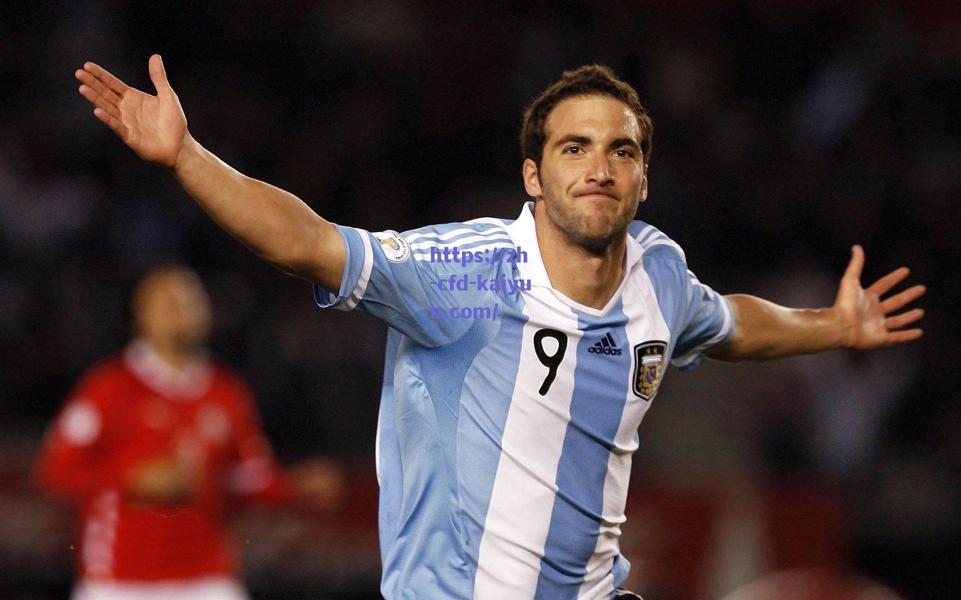 孙兴慜谈热刺未来，合约剩一年不急于决定，专注当下胜于长远表态